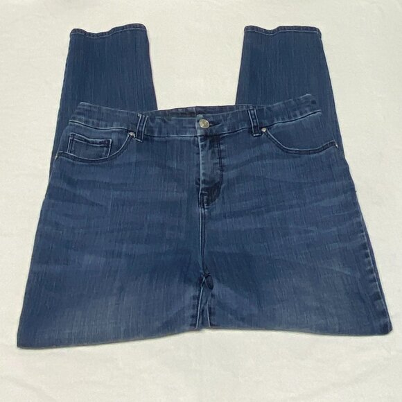 Chico’s So Slimming Girlfriend Ankle Jeans 6 Medium Wash Denim Slim Leg Hi Rise - Picture 7 of 14
